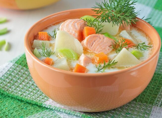Норвезький суп з лососем для тих, хто худне на дієті Дюкана у фазі «Чередування» або «Закріплення»
